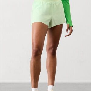 Athleta Run With It 3.5” Women's Short